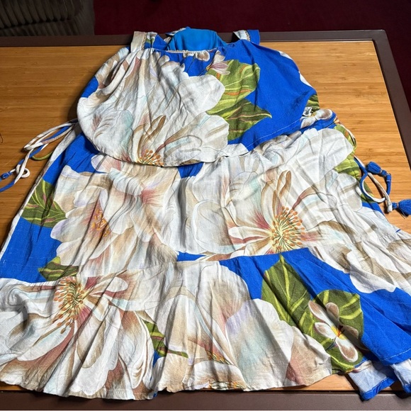 GUC Farm Rio- Floral Blue and White Dress. Size M - Picture 8 of 11